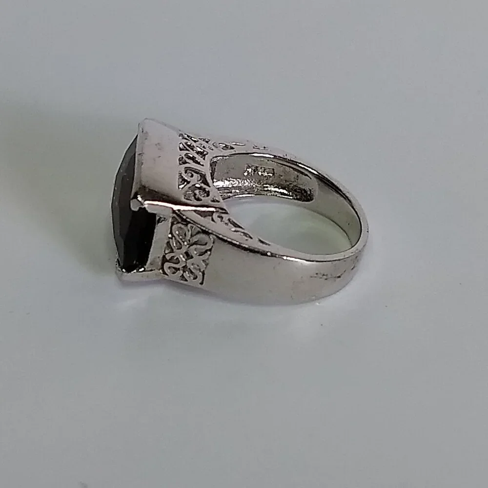Chocolate Brown Faceted Stone Ring Openwork Sides Silver Tone Ring Size 6.5